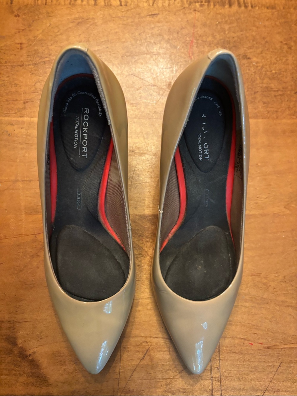 Rockport Women's Tan Patent Leather Pointed-Toe Pumps